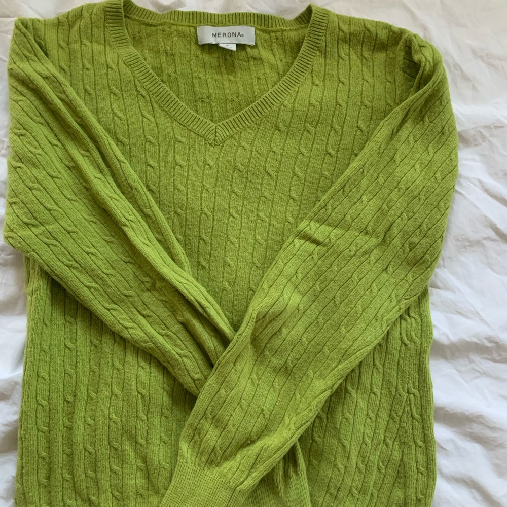 green cable knit sweater